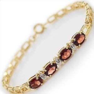 4.39ctw Diamond & Garnet Bracelet. “NWOT”